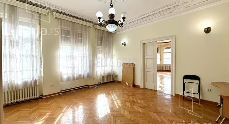 Šestosoban stan | 4zida