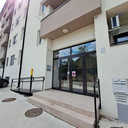Bele Gabrića 16 | 4zida.rs