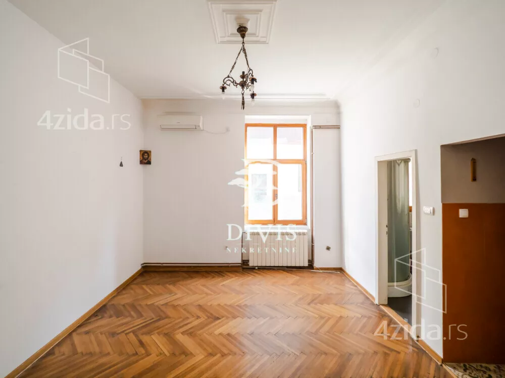 Četvoroiposoban stan | 4zida