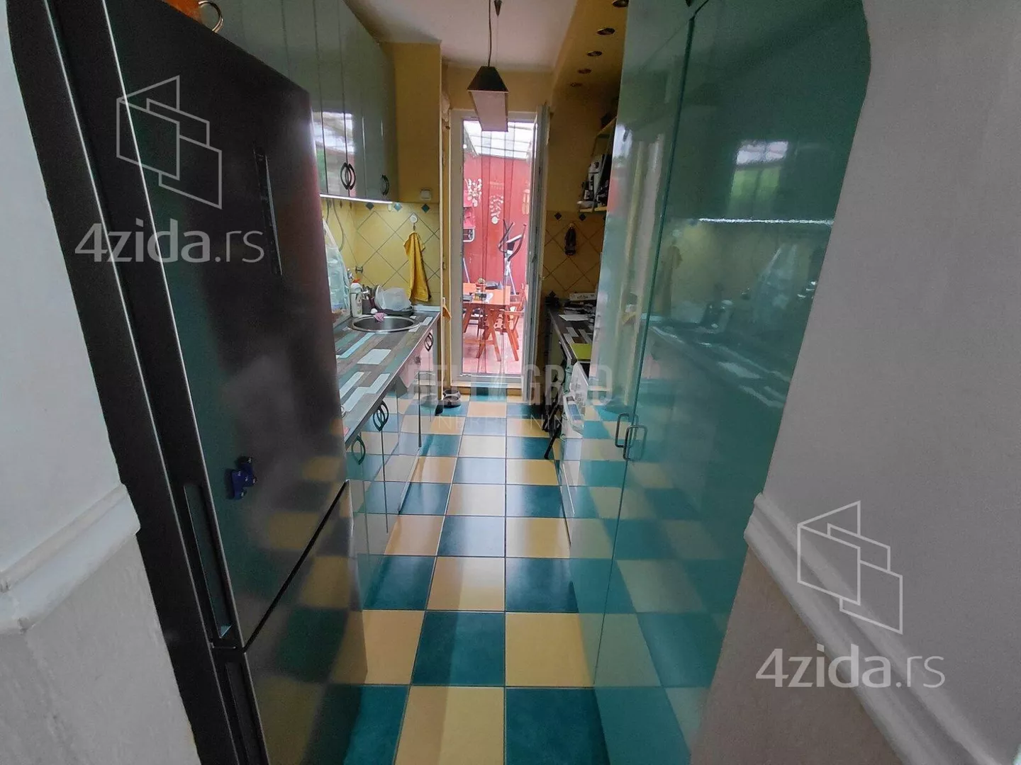 Dvoiposoban stan | 4zida