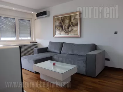 STARI MERKATOR | 4zida.rs