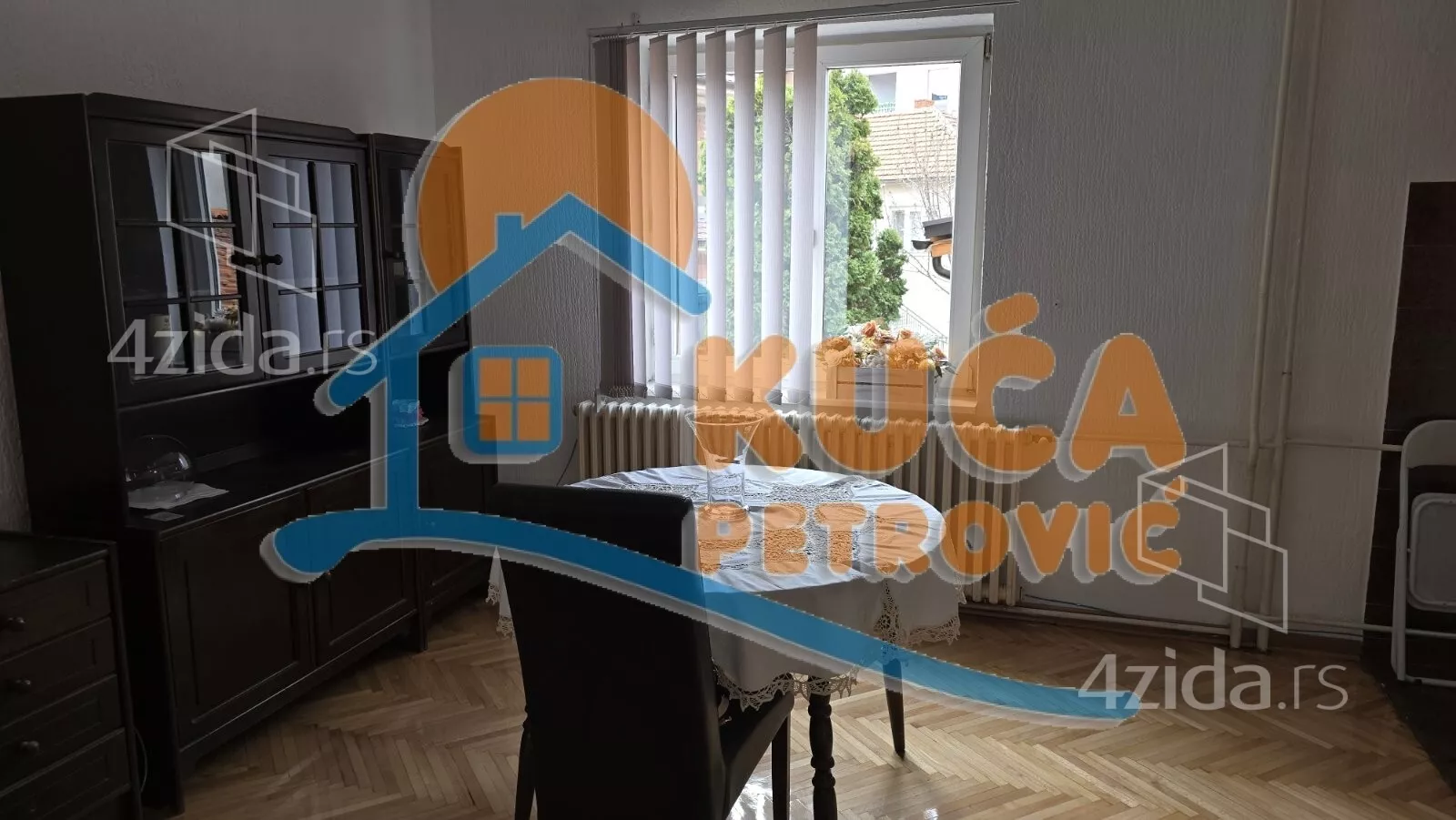 Troiposoban stan | 4zida