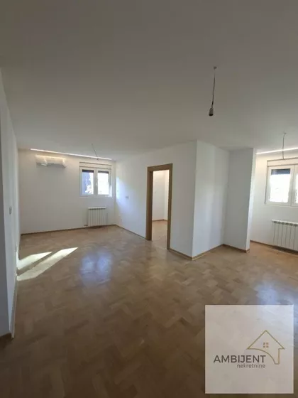 Učiteljsko Naselje | 4zida.rs