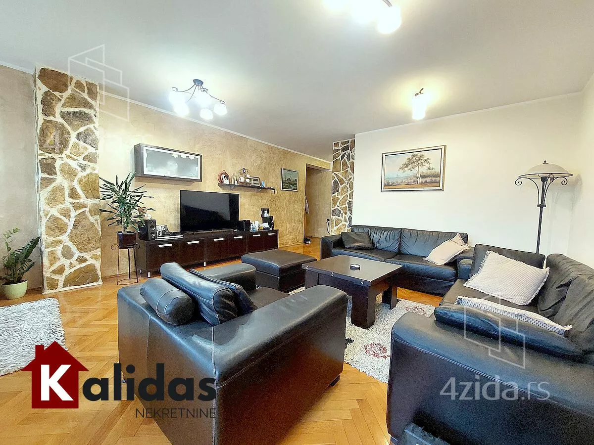 Četvorosoban stan | 4zida