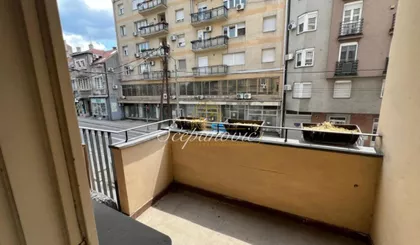 Crveni Krst Vračar | 4zida.rs