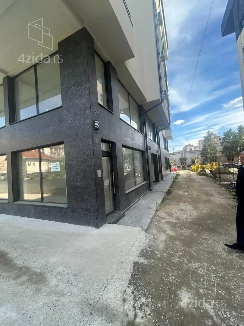 Poslovni prostor | 4zida