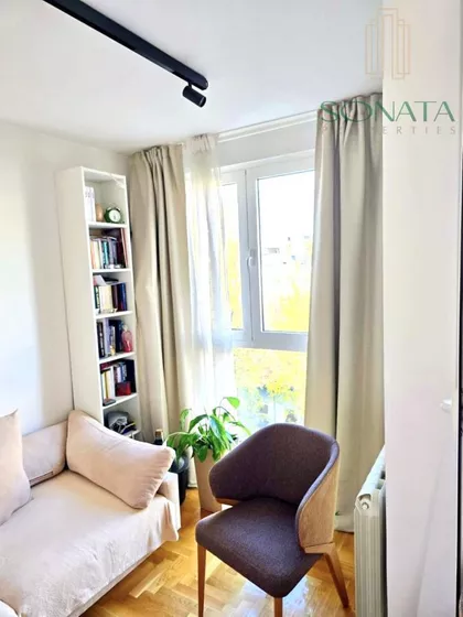 Gospodara Vučića | 4zida.rs