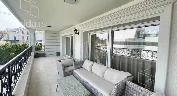 Petosoban stan | 4zida