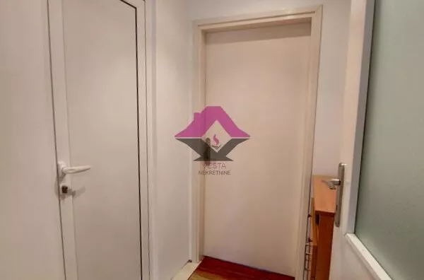 Petoiposoban stan | 4zida