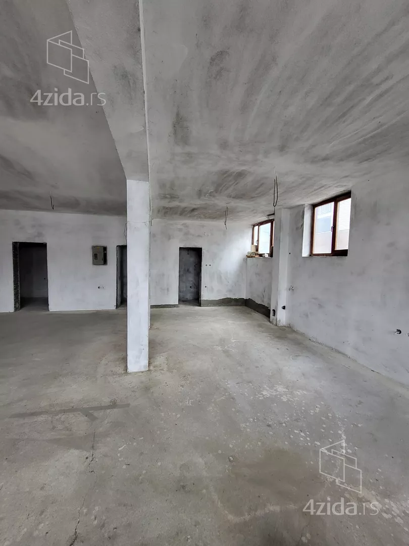 Poslovni prostor | 4zida