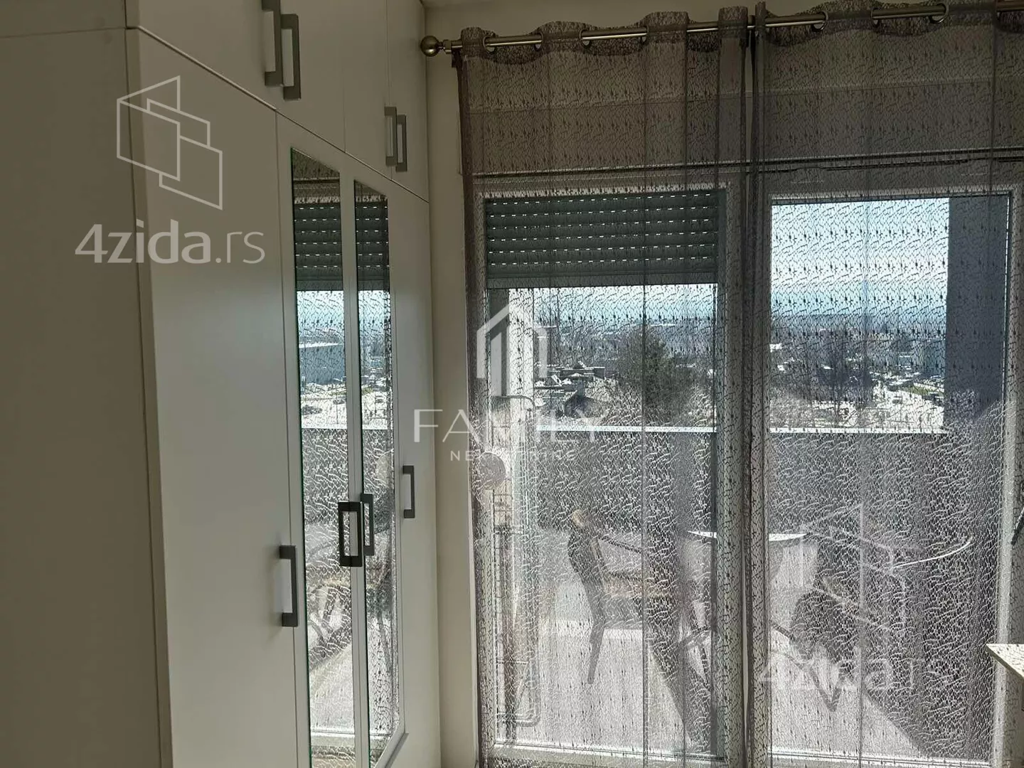 Jednoiposoban stan | 4zida