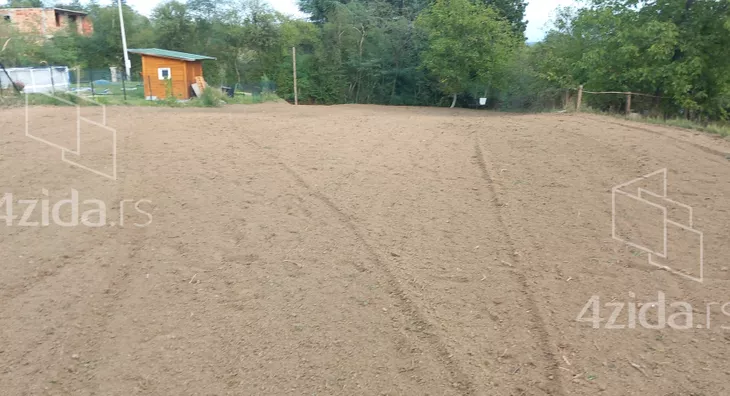 Građevinsko zemljište | 4zida