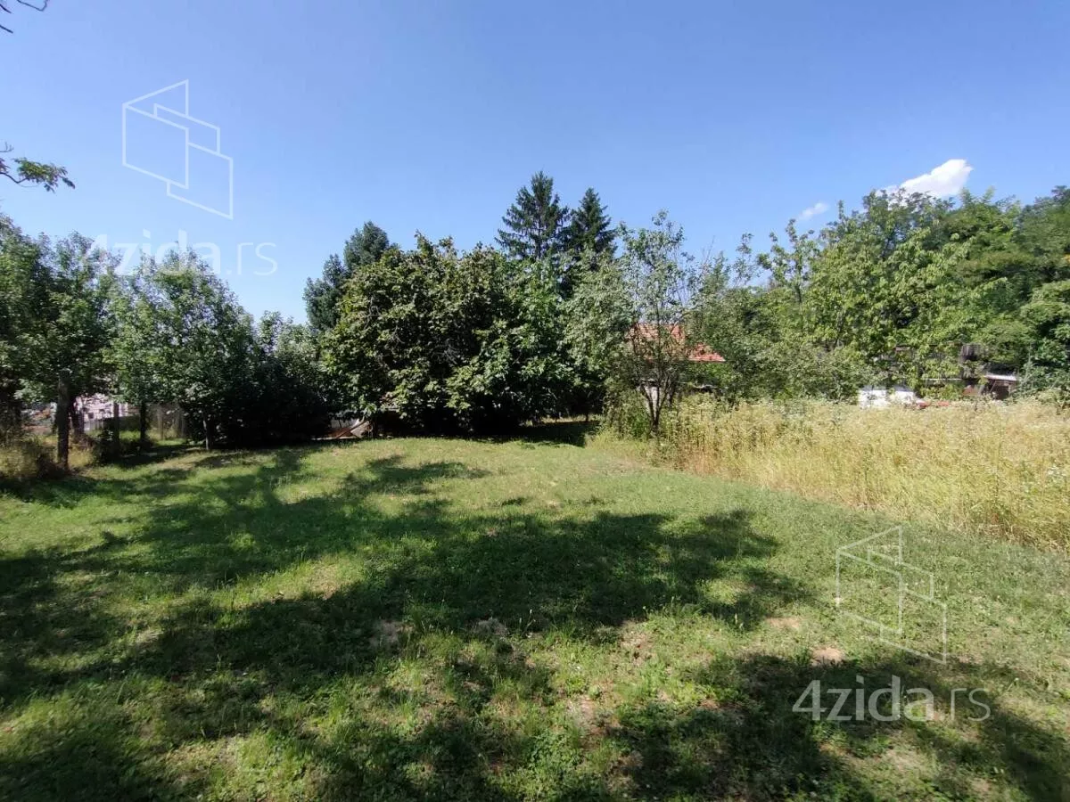 Plac | 4zida