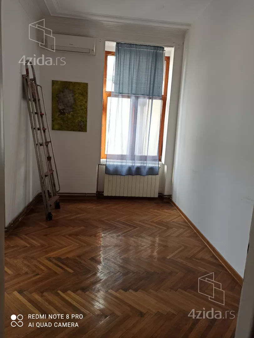 Četvoroiposoban stan | 4zida
