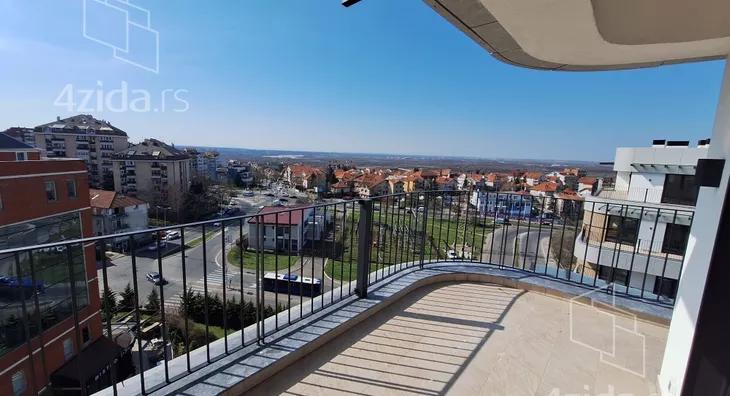 Petosoban stan | 4zida