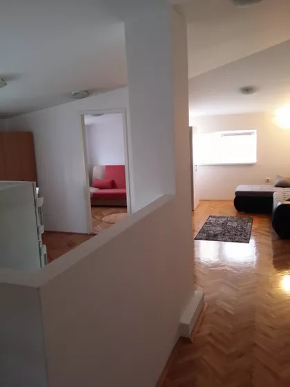 Braće Ribnikar 38 | 4zida.rs