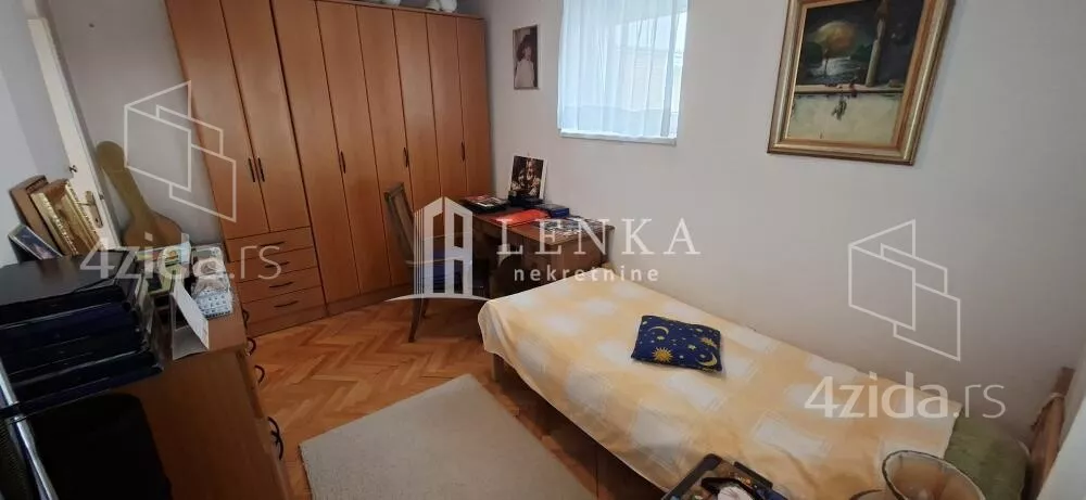 Četvoroiposoban stan | 4zida