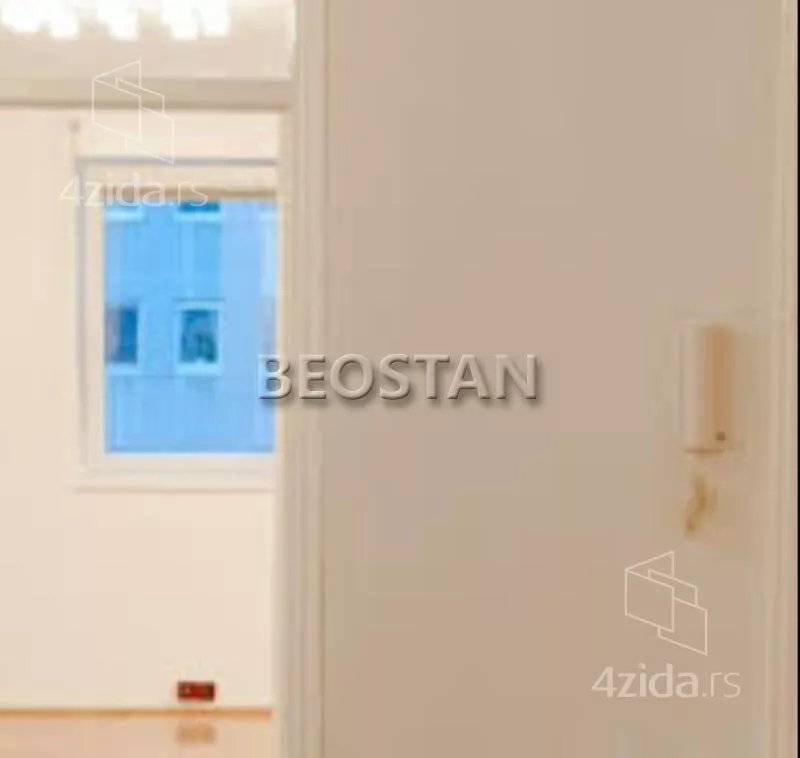 Šestoiposoban stan | 4zida