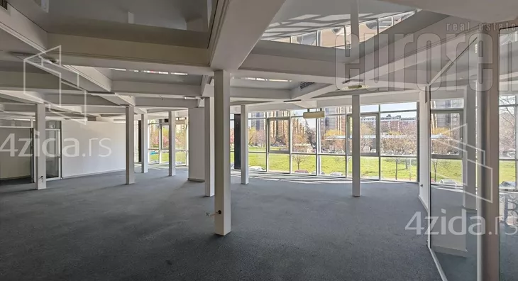 Poslovni prostor | 4zida