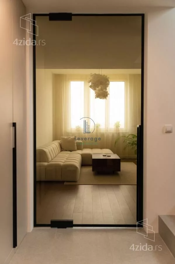 Četvoroiposoban stan | 4zida