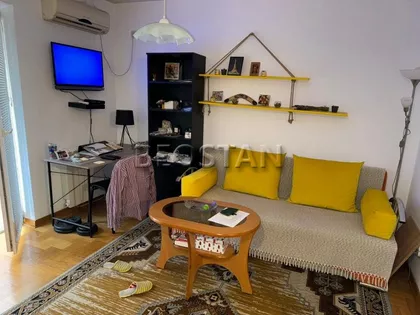 Crveni Krst Vračar | 4zida.rs