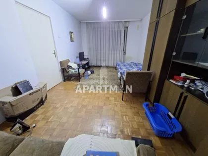 22. oktobra | 4zida.rs