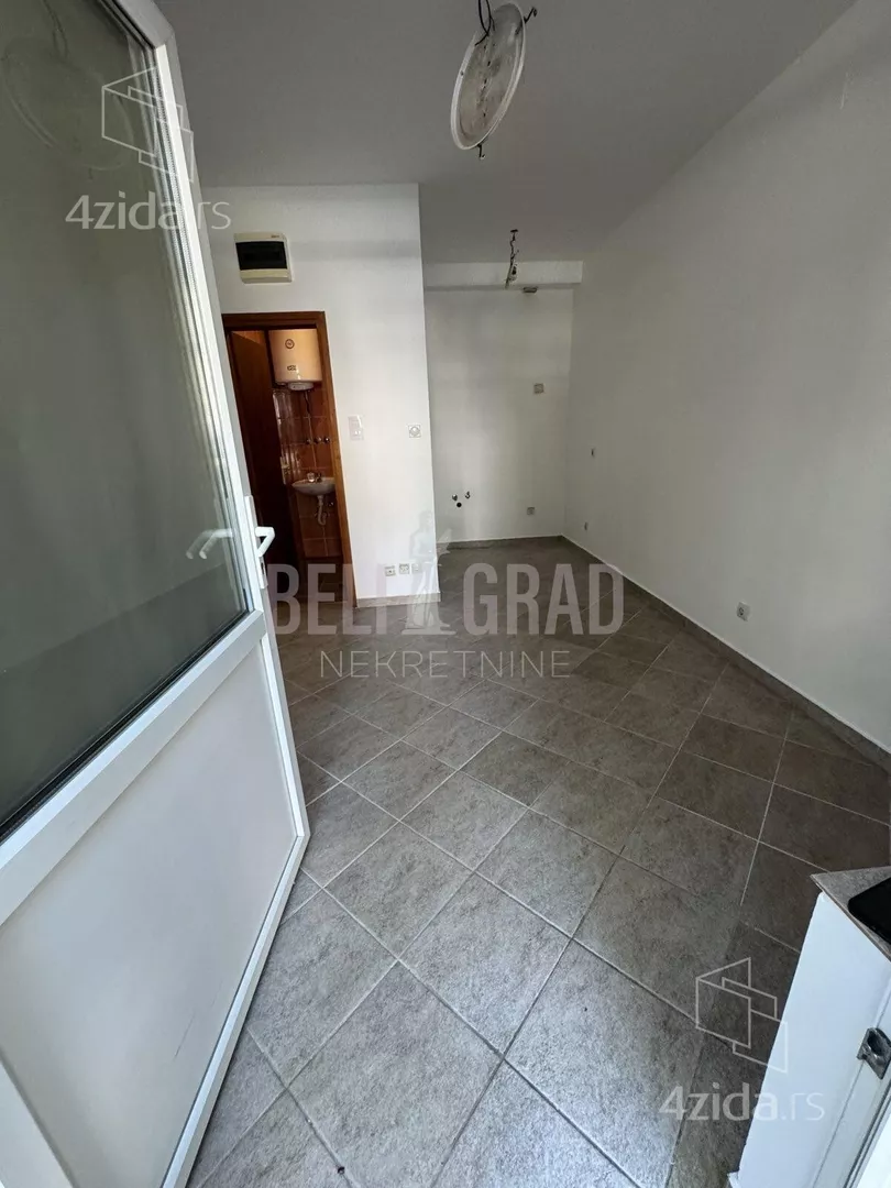 Garaža | 4zida