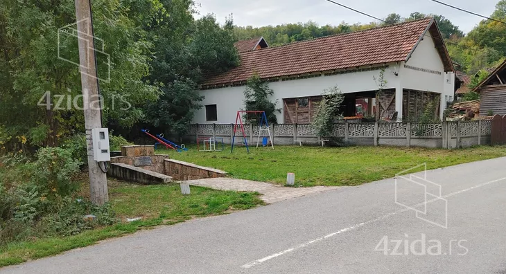 Građevinsko zemljište | 4zida