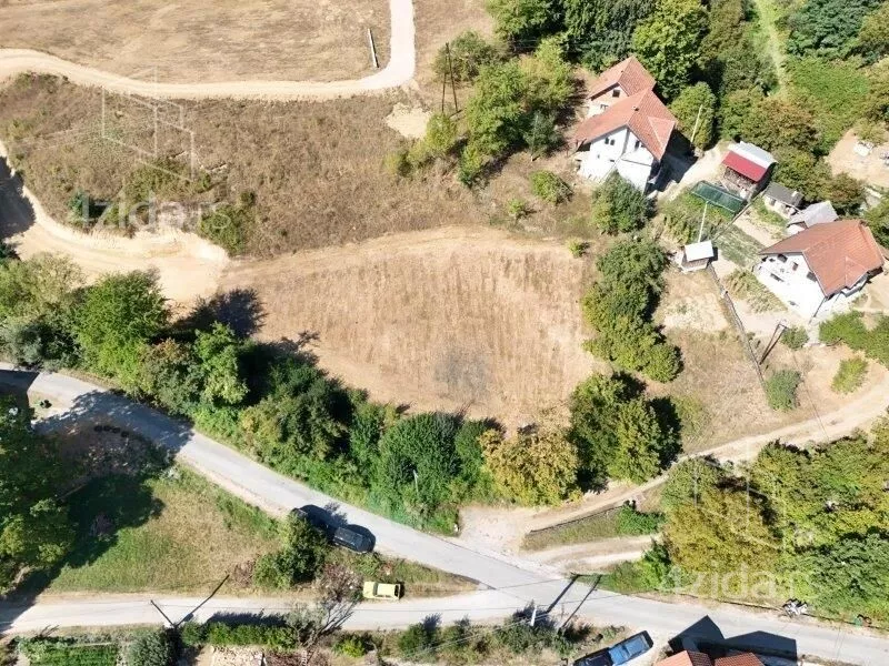 Plac | 4zida