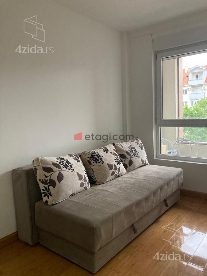Apartment in Niš - More