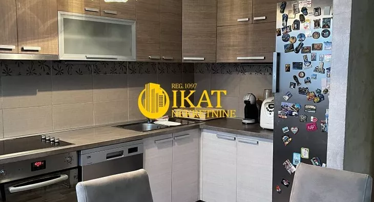 Šestosoban stan | 4zida