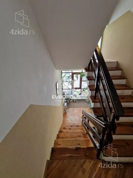 4-etažna kuća | 4zida