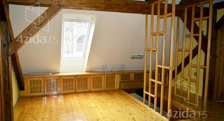 Šestosoban stan | 4zida