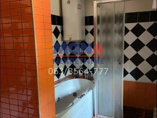 Šestosoban stan | 4zida