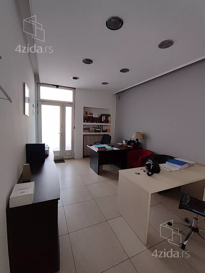 Poslovni prostor | 4zida
