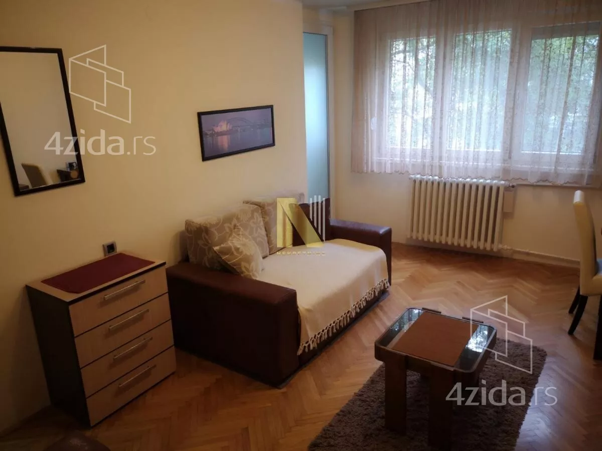 Garsonjera | 4zida