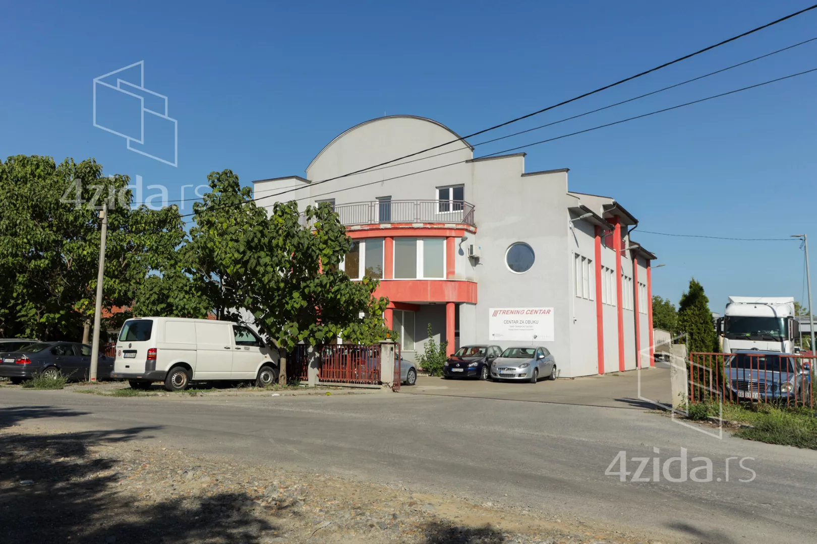 Poslovni prostor | 4zida