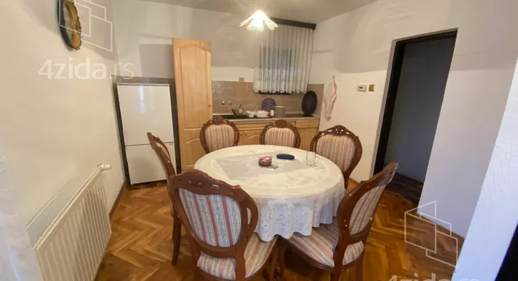 3-etažna kuća | 4zida