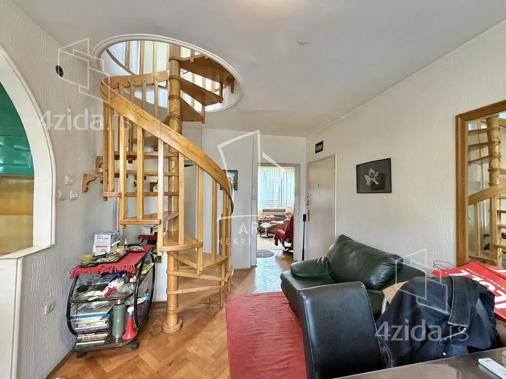 Petosoban stan | 4zida