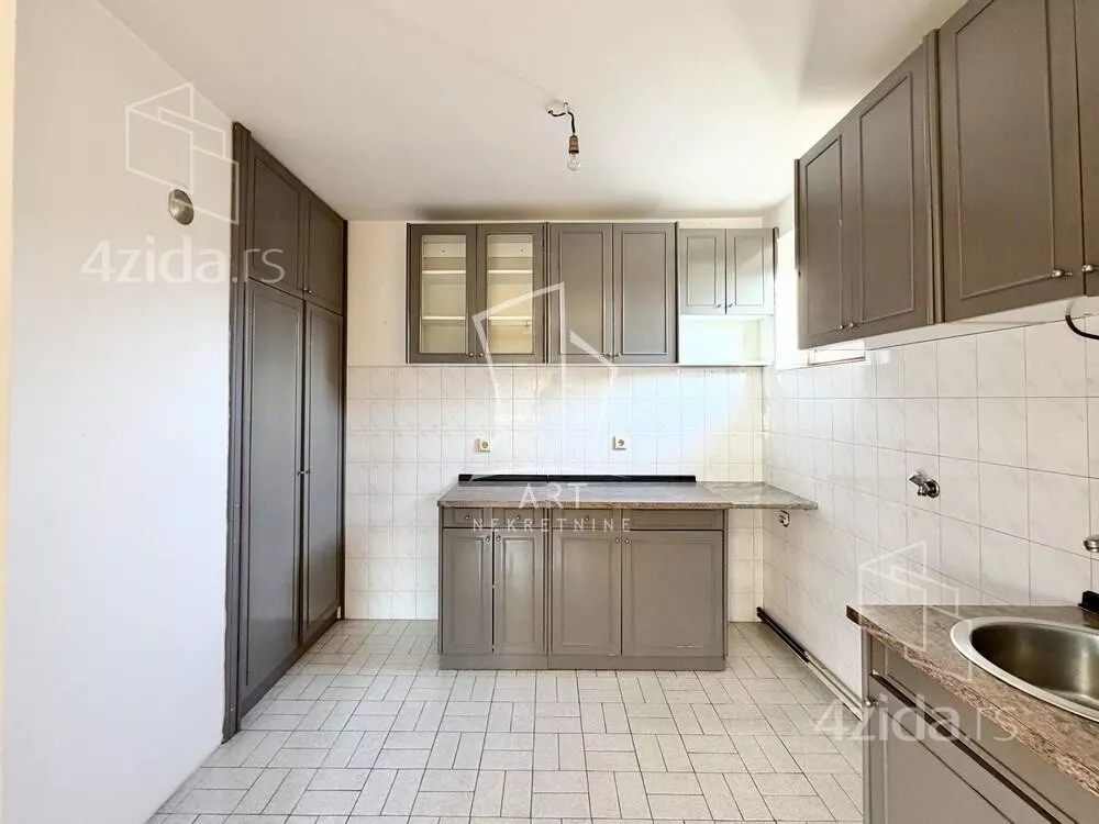 4-etažna kuća | 4zida