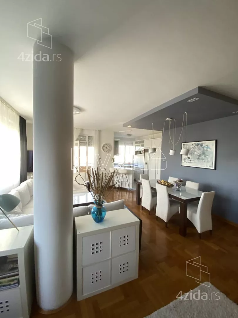 Šestosoban stan | 4zida