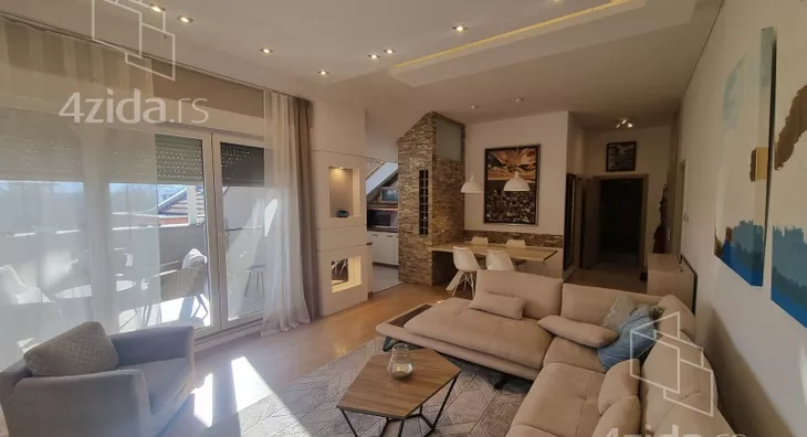 Petosoban stan | 4zida