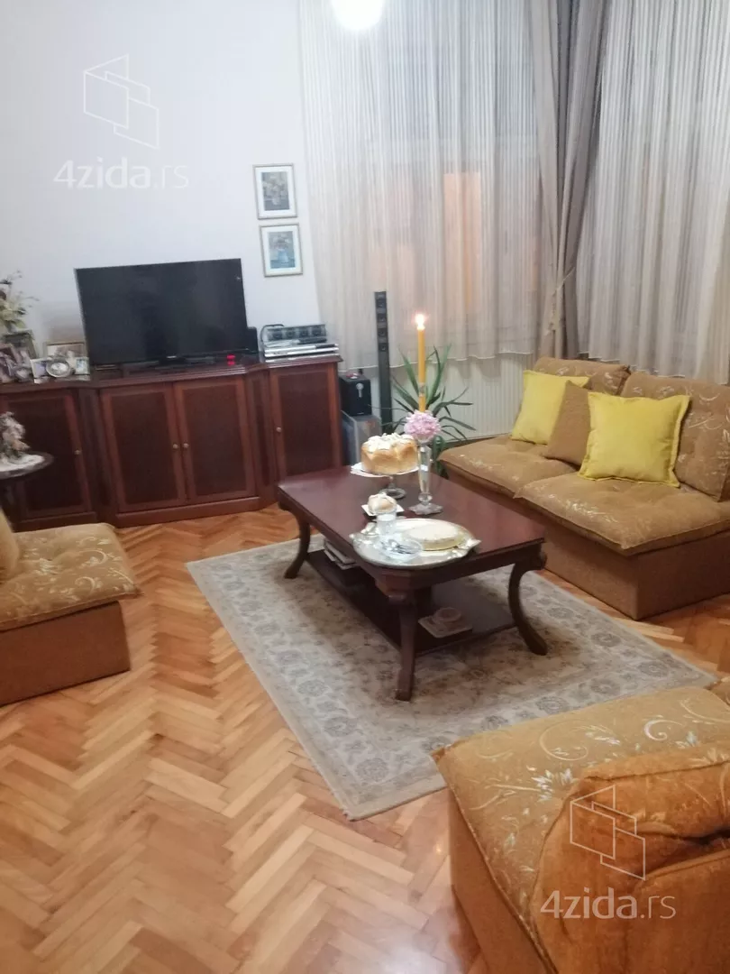 3-etažna kuća | 4zida