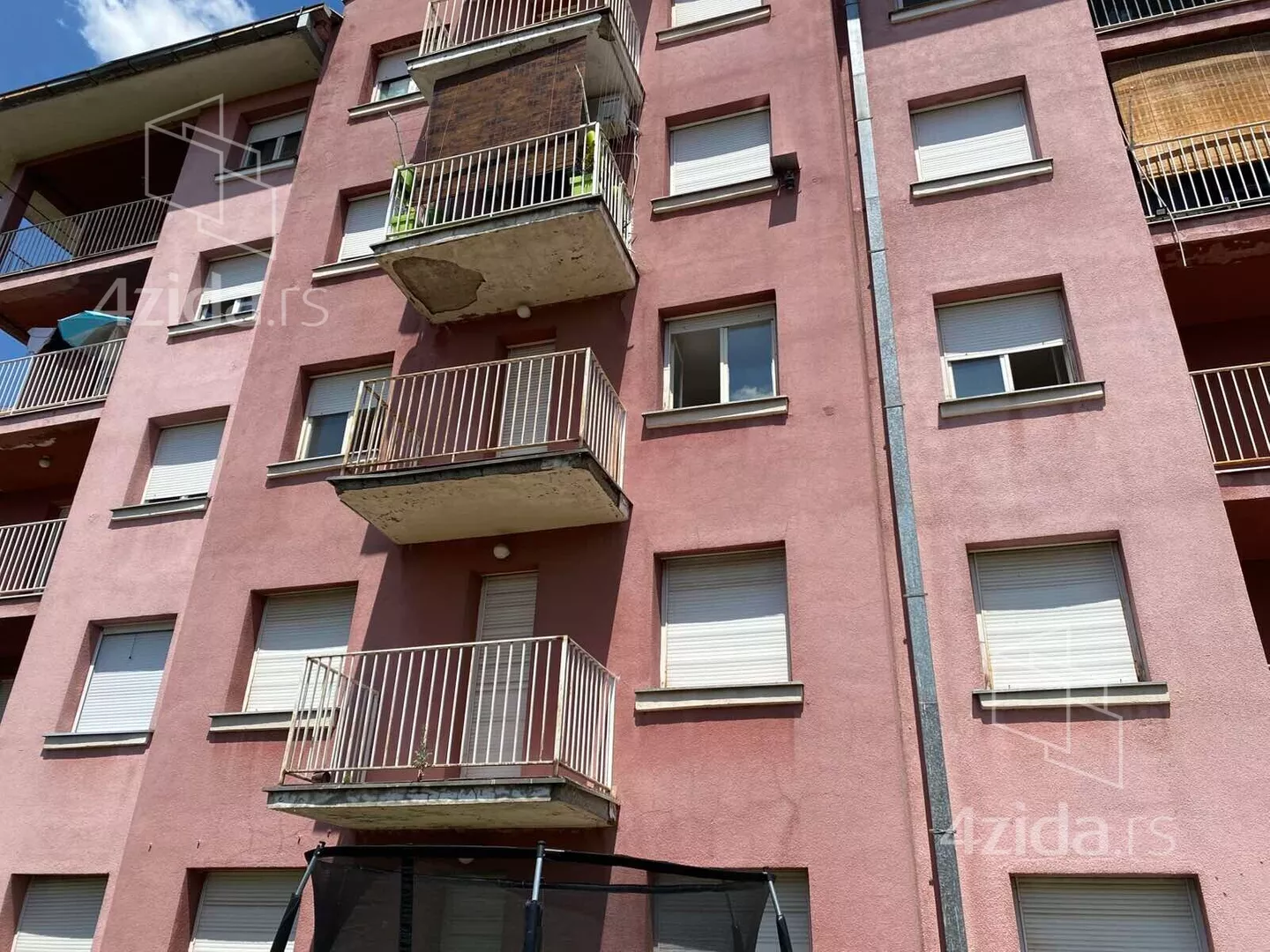 Troiposoban stan | 4zida
