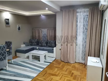 Trg učitelja Tase | 4zida.rs