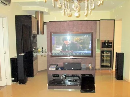 Makedonska | 4zida.rs