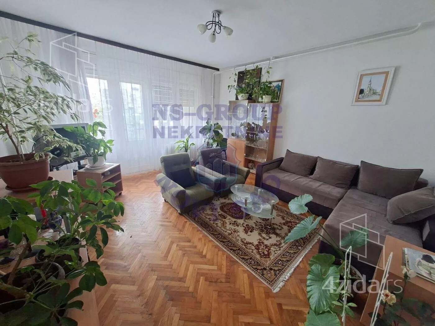 Dvoiposoban stan | 4zida