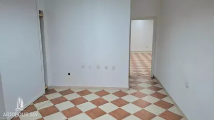 Milana Uzelca | 4zida.rs