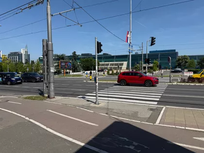 Milentija Popovića 32A | 4zida.rs