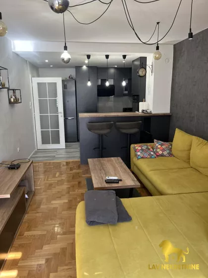 VOJVODE ŠUPLJIKCA | 4zida.rs